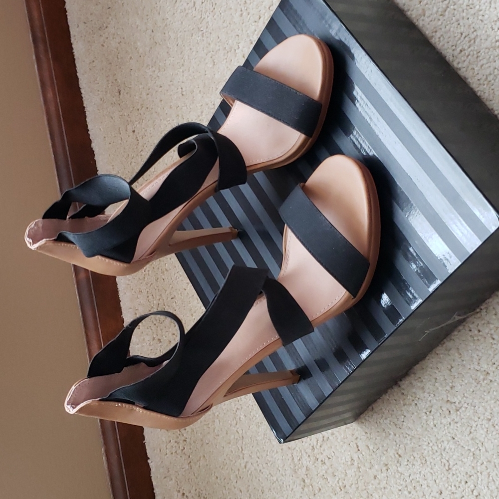Victoria's Secret Stiller Sandals